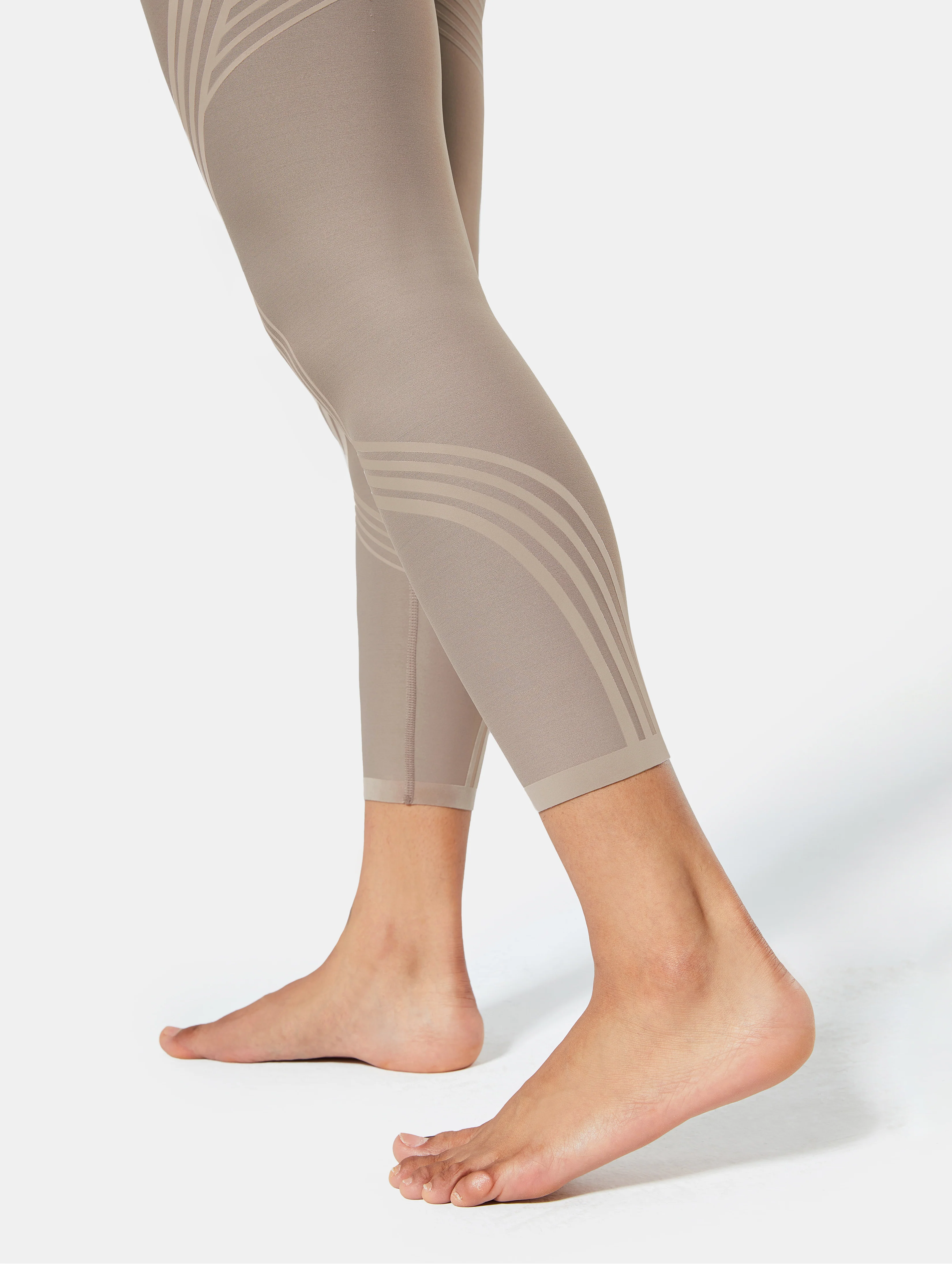 Body Sculpt 7/8 Leggings (Reversible Wear) - Image 89