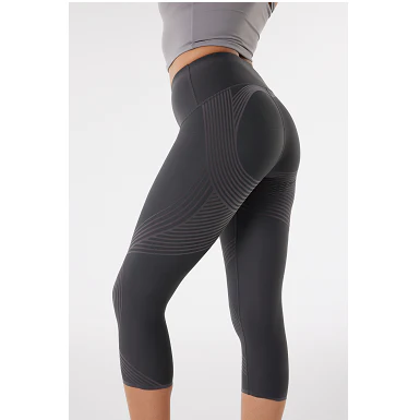 Body Sculpt Capri Leggings (Reversible Wear) - Image 10