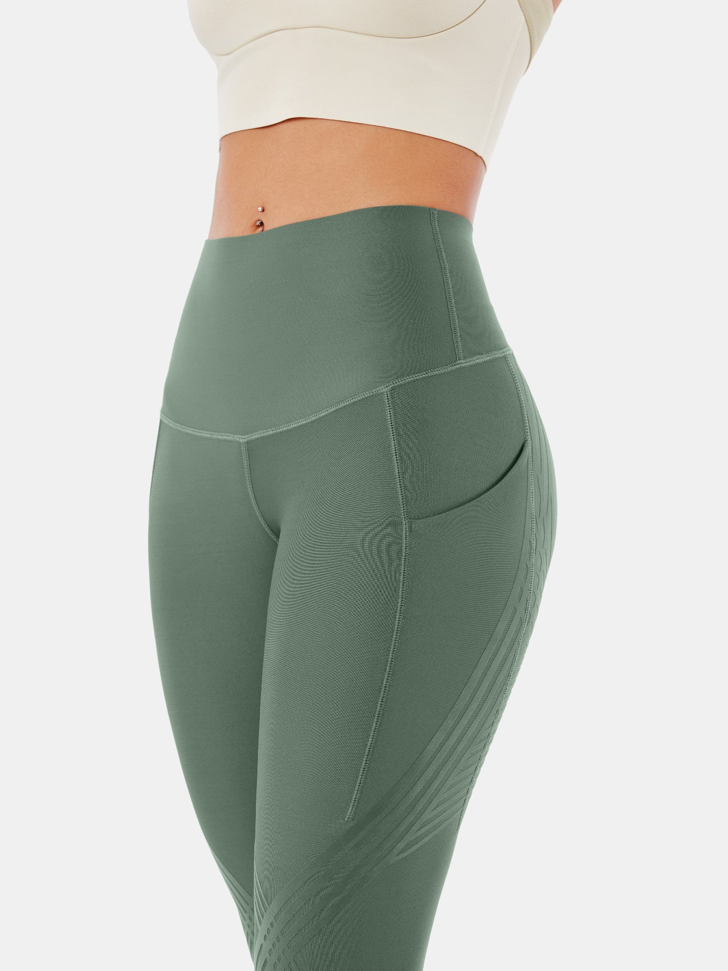Body Sculpt Side Pocket 7/8 Leggings - Image 9