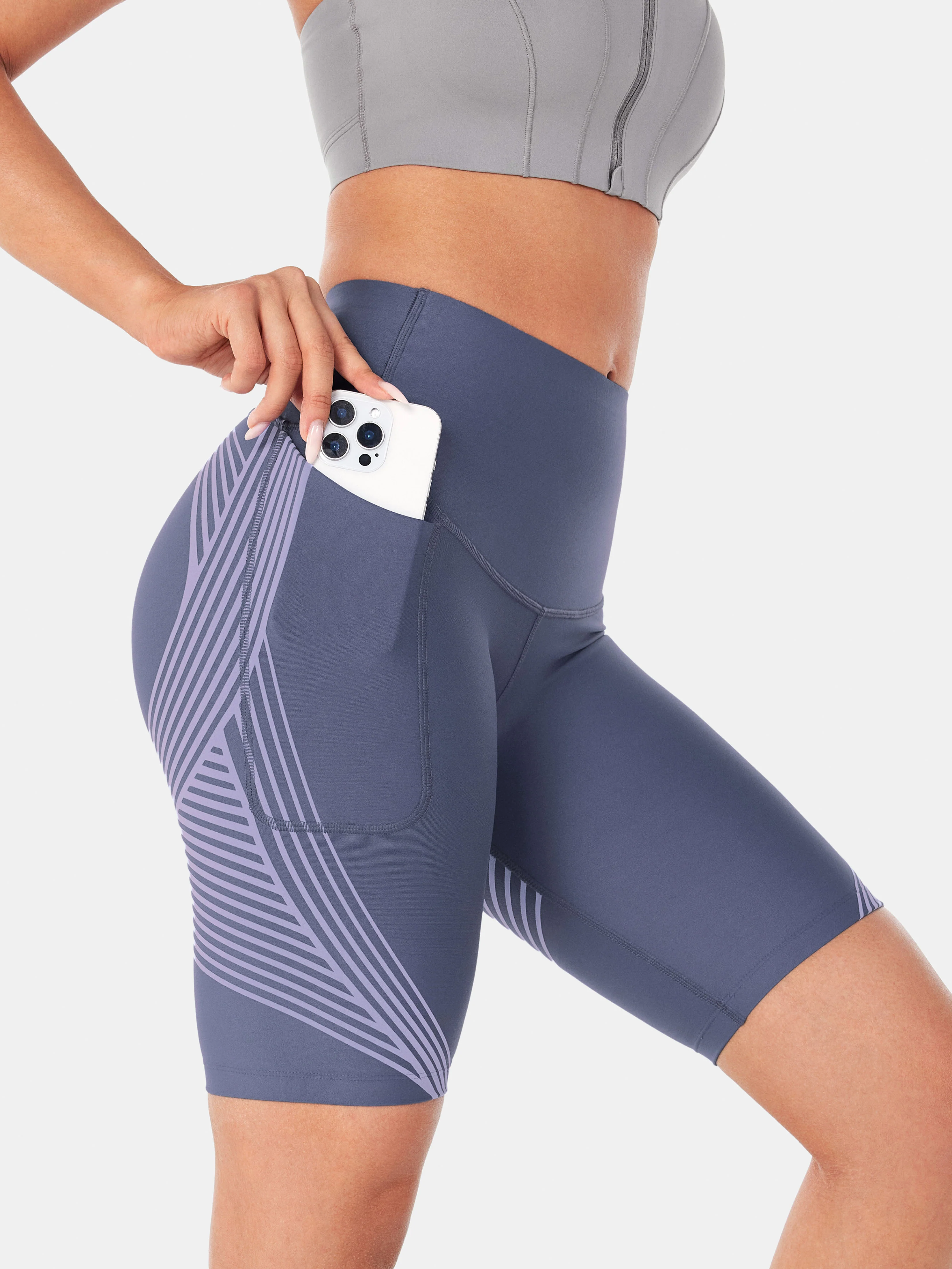 Body Sculpt Side Pocket 9" Biker Shorts (Reversible Wear) - Image 6