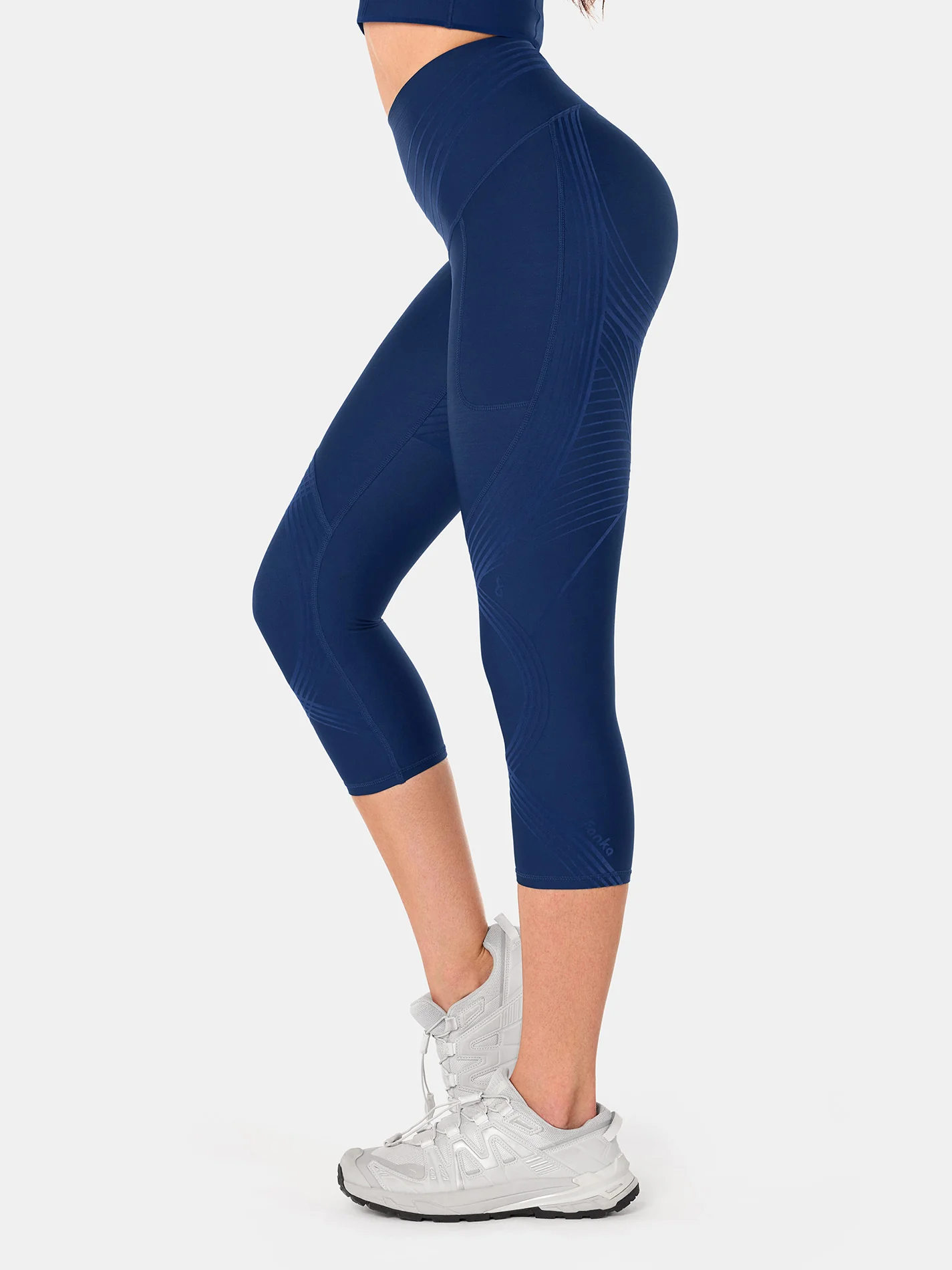 Body Sculpt Side Pocket Capri Leggings - Image 43
