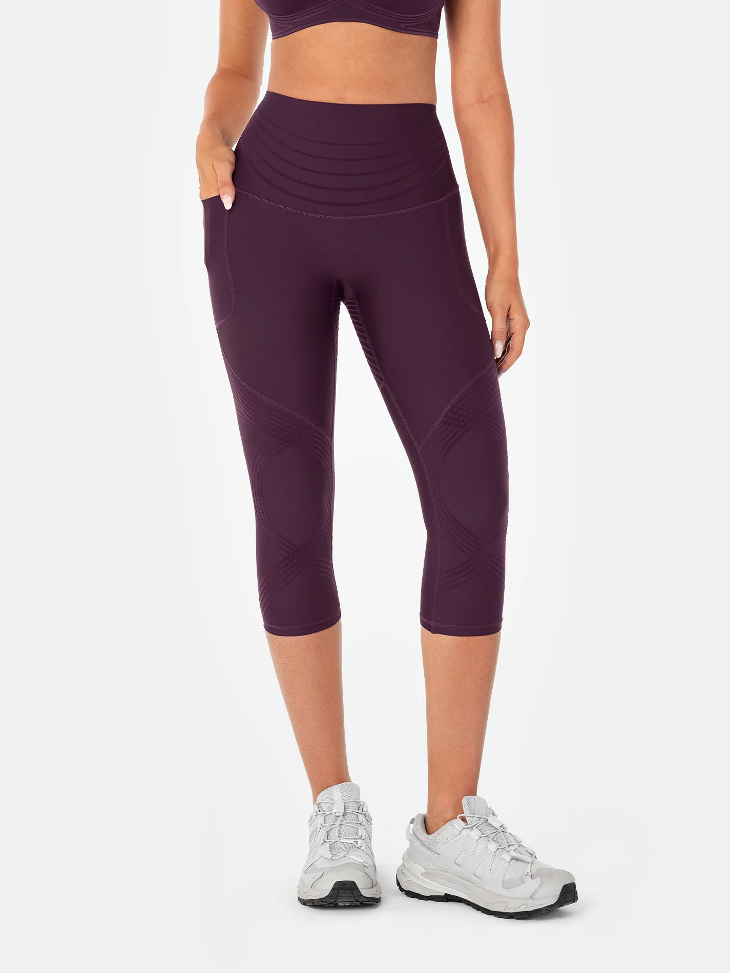 Body Sculpt Side Pocket Capri Leggings - Image 50