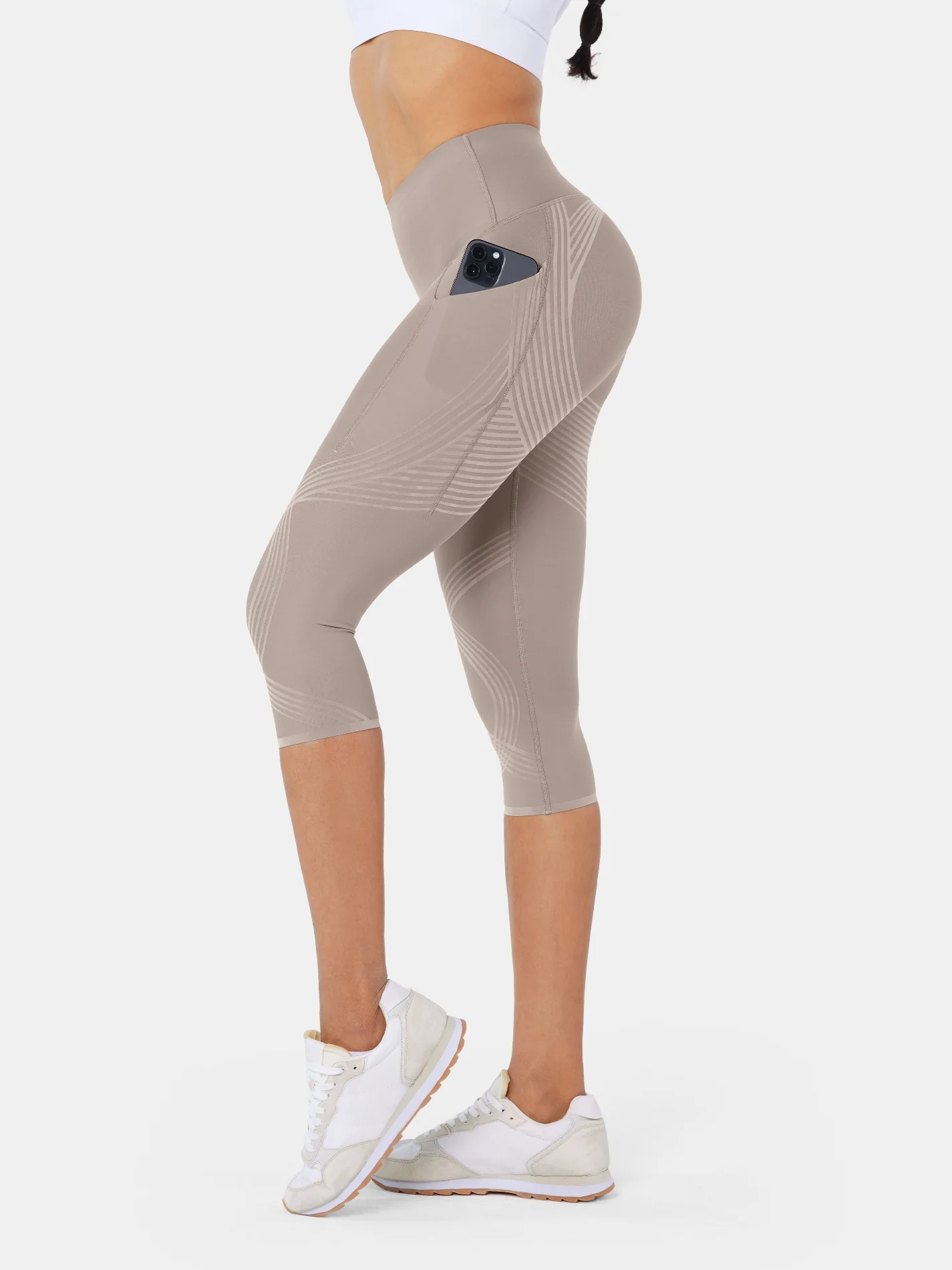 Body Sculpt Side Pocket Capri Leggings - Image 25