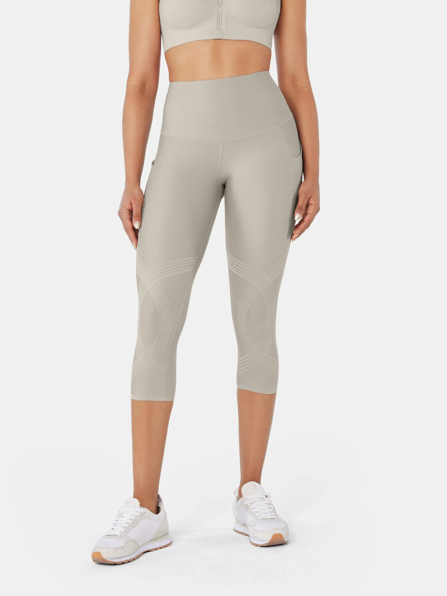 Body Sculpt Side Pocket Capri Leggings - Image 8